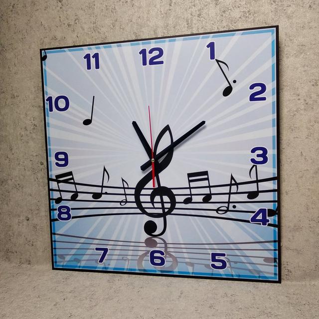 Часы настенные для кабинета музыки. 