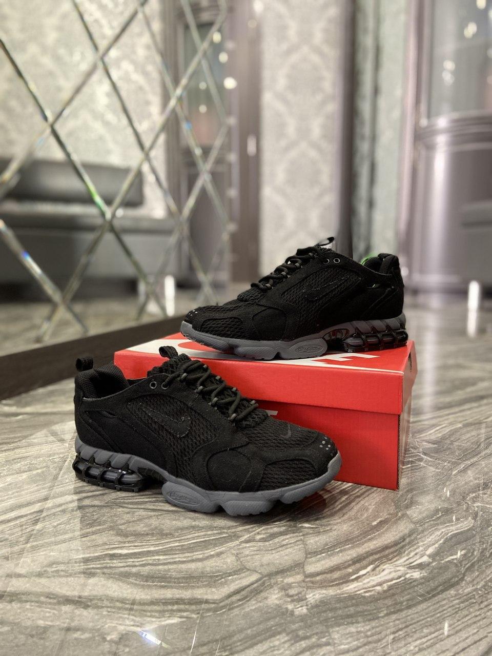 

Мужские кроссовки Nike Air Zoom Spiridon Cage 2 Stussy Black Grey Найк Аир Зум Спиридон Сейдж 2 Стейси Черные, Черный