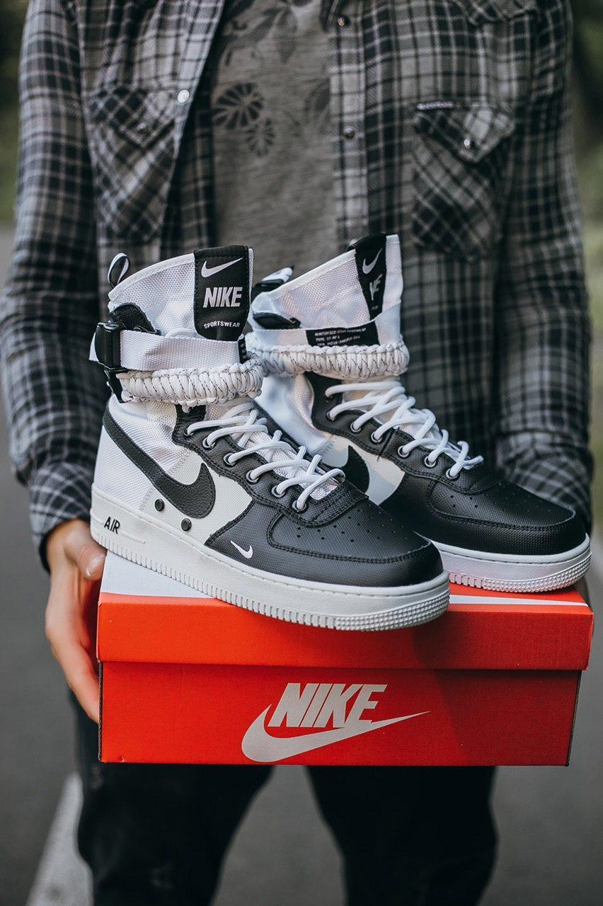 

Мужские кроссовки NIKE SF Air Force 1 White Black / Найк СФ Аир Форс 1 Белые Черные 42, Черно-белый