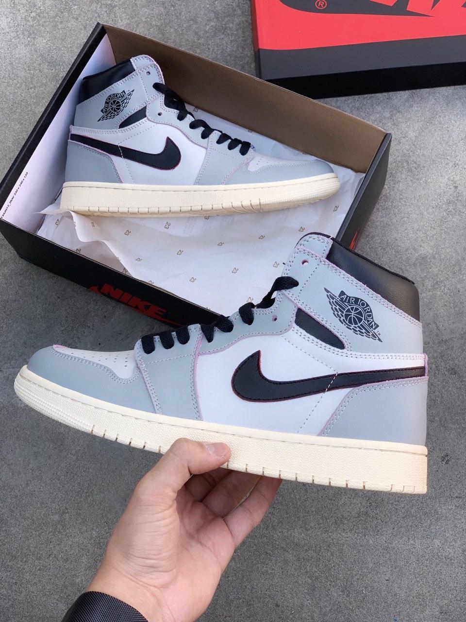 

Air Jordan 1 Retro Gray 45, Серый