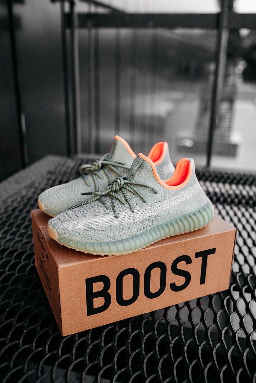 

Мужские кроссовки Adidas Yeezy Boost 350 v2 Desert Sage / Адидас Изи Буст 350 в2 Дезерт Сейдж 43