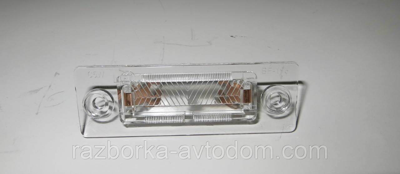 

Фонарь подсветки номера VW CAddy 3 VW Transporter T5