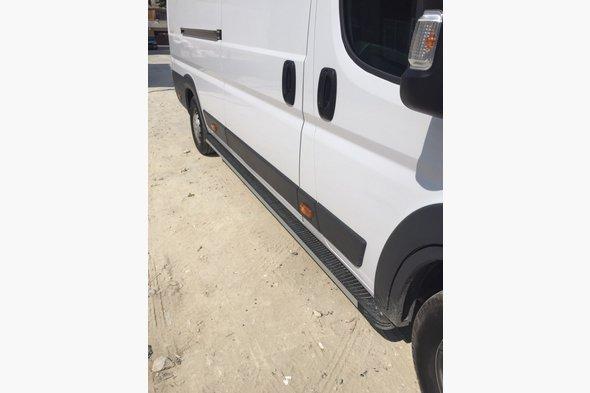 

Боковые пороги Fiat Ducato 2006- и 2014- Maya V1 (2 шт., алюминий) Средняя база