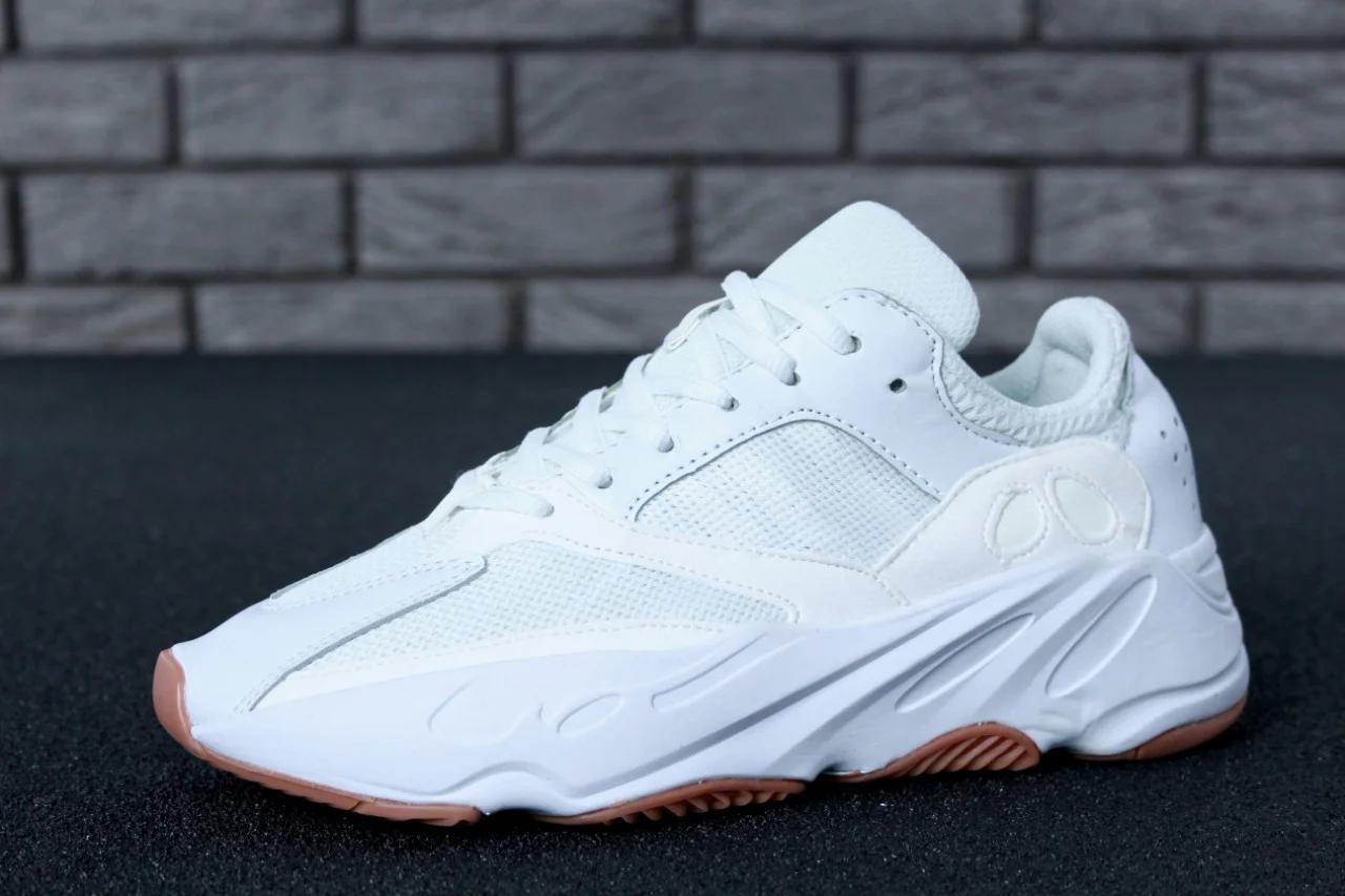 

Женские кроссовки Adidas Yeezy Boost 700, White