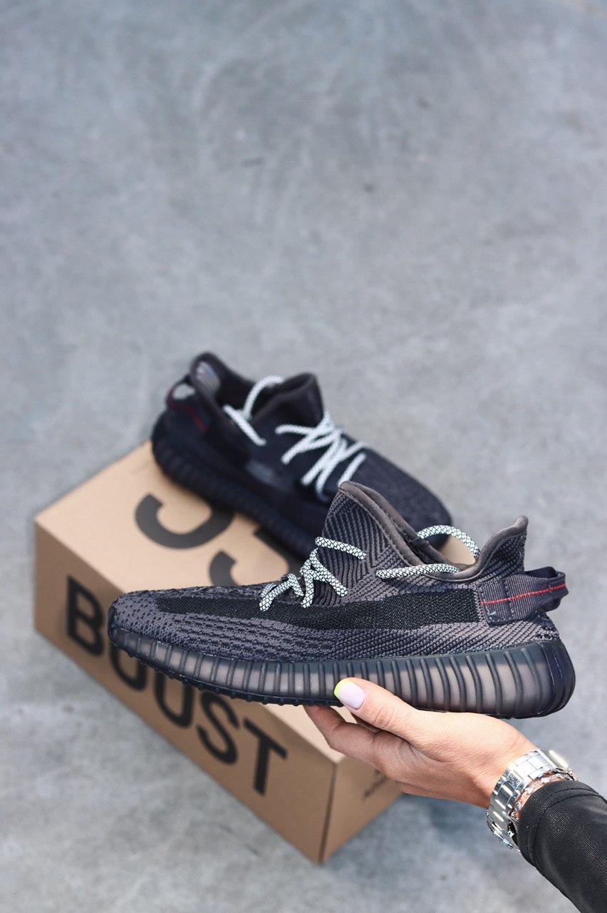

Кроссовки Yeezy Boost 350 v2 Black