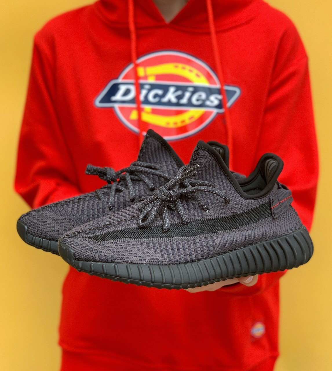 

Кроссовки Adidas Yeezy Boost 350 V2 Triple Black, Разноцвет