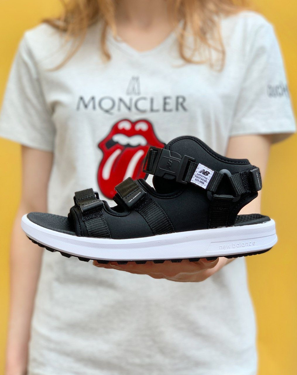 

Сандали New Balance Black Mesh/Textile Sandals 42