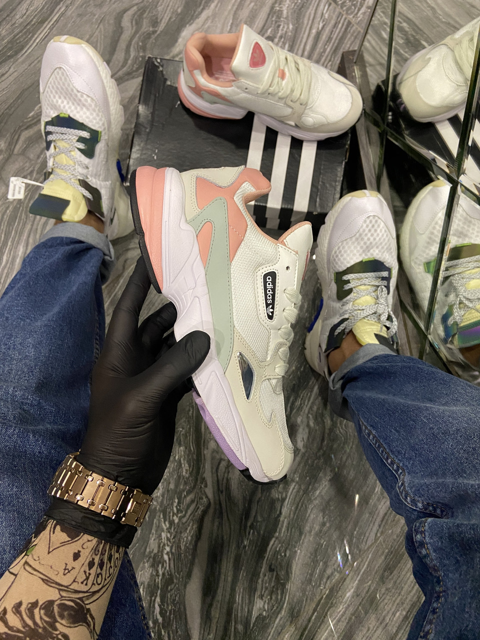 

Кроссовки Adidas Falcon White Peach (Белый) Мужские Кроссовки Адидас Фелкон 39