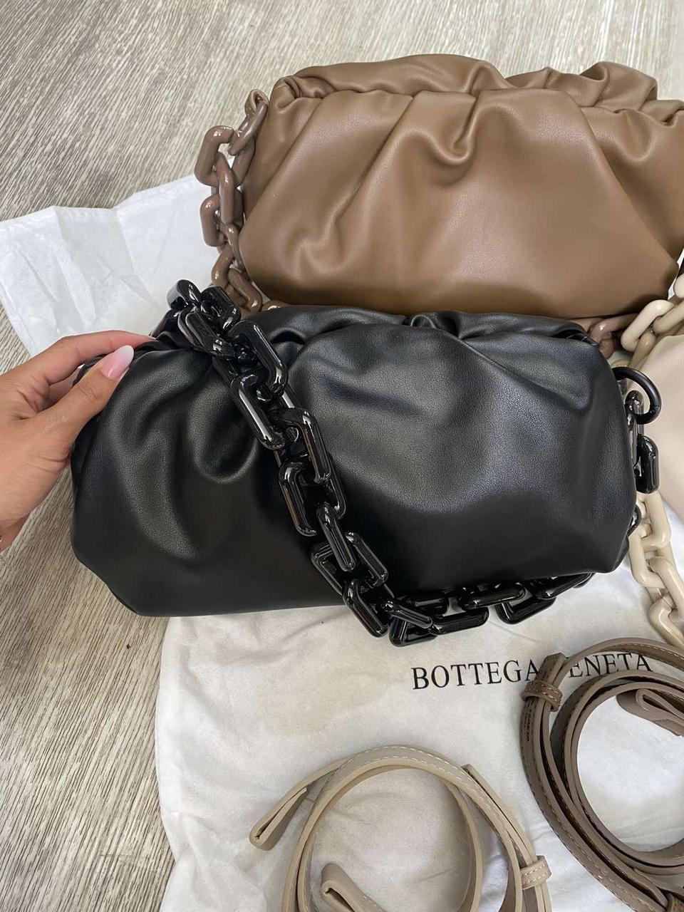 

Женская кожаная сумка Bottega Veneta The Pouch Боттега Венета пельмень, облако, сумка через плечо, cross body, Разные цвета