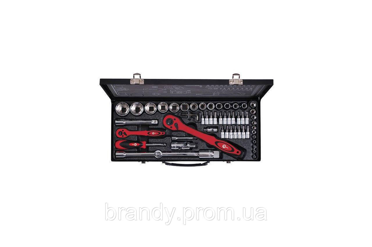 

Набор инструмента Intertool - 1/4", 1/2" 56 ед.