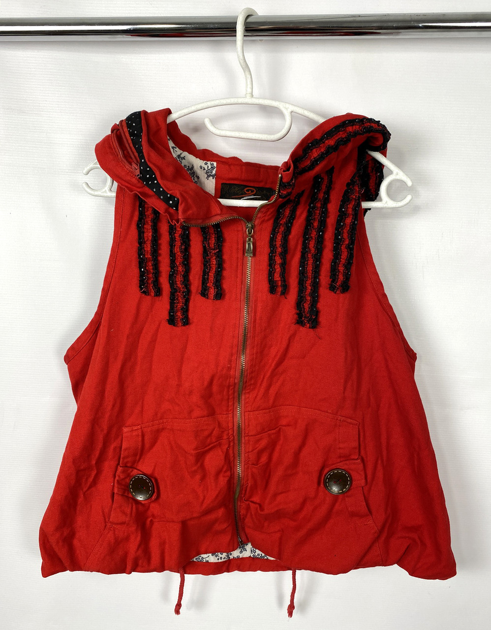 Куртка безрукавка эксклюзивная Kep, красная. Разм XL (170), Как новая