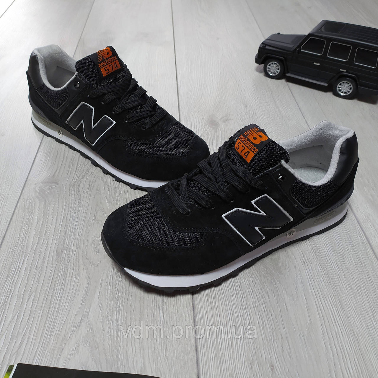 

Кроссовки мужские New Balance 574 в стиле Нью Баланс, замша, код F-211. Черные