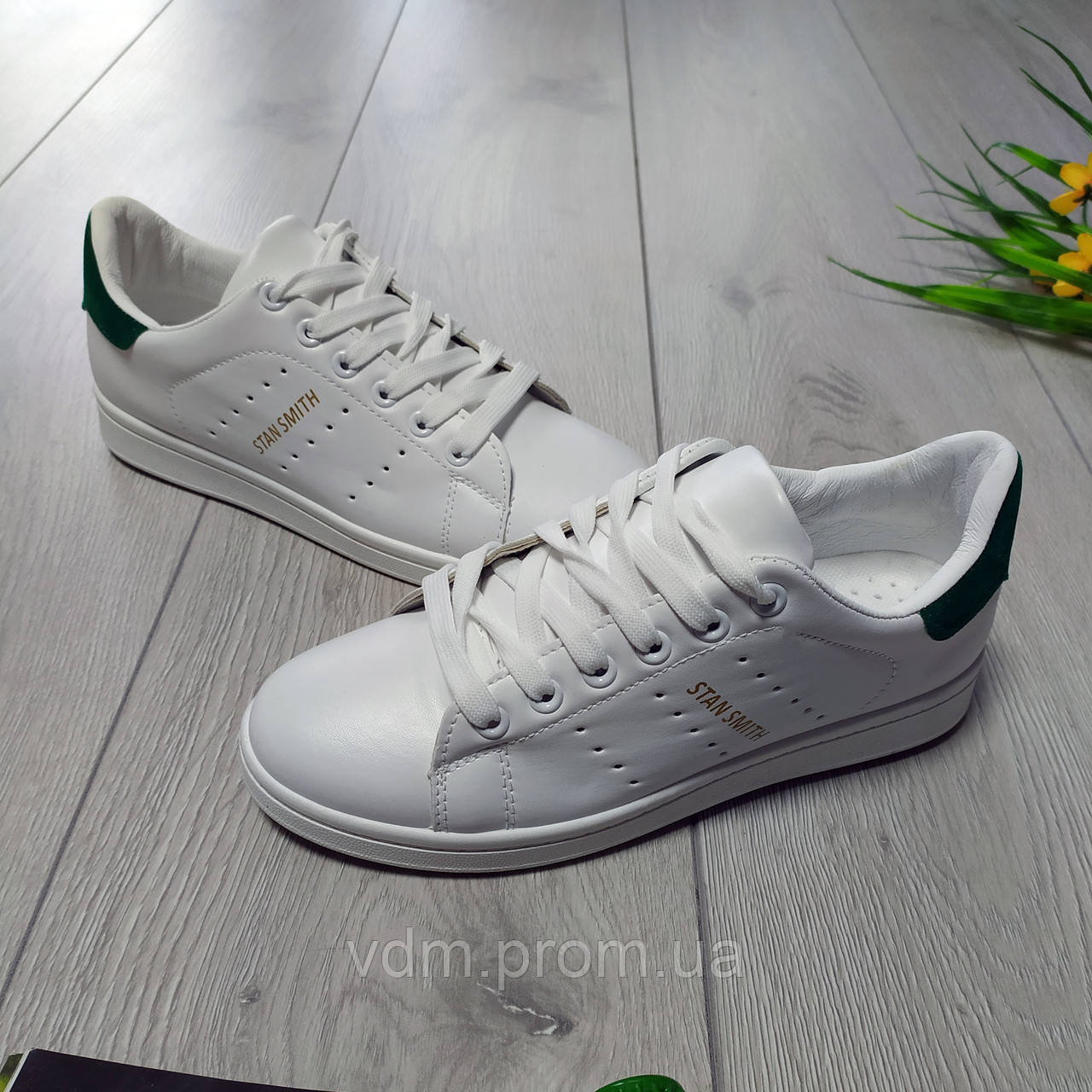 

Кроссовки женские Adidas Stan Smith в стиле Адидас Стен Смит, натуральная кожа, код F-175 .Белые