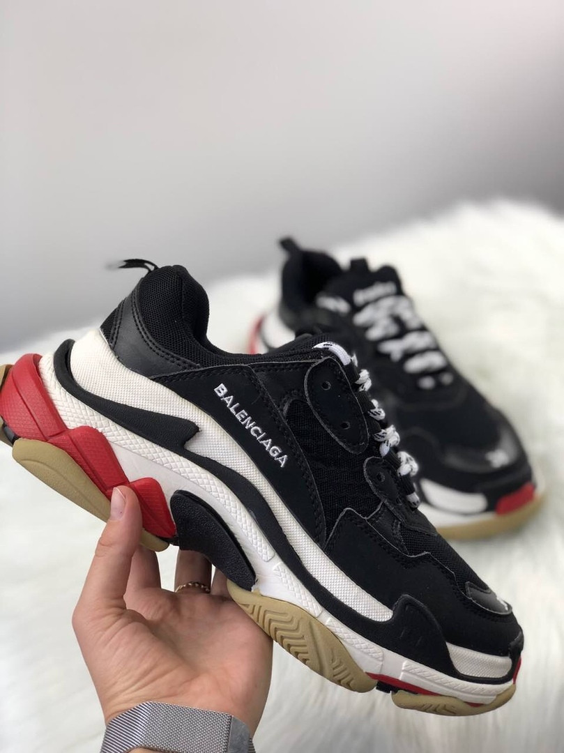 

Balenciaga Triple S Black/Red (Черный)