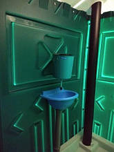 Туалетная кабина биотуалет с раковиной и умывальником