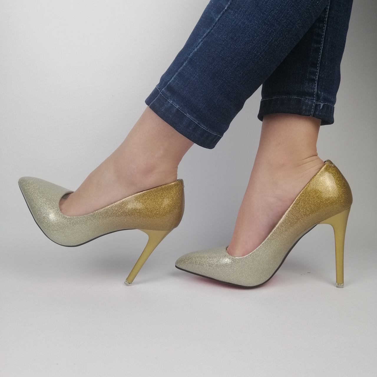 

Женские лакированные туфли, золотые с блесткой на высоком каблуке 36(23,8 см), размеры:36,37,38,39