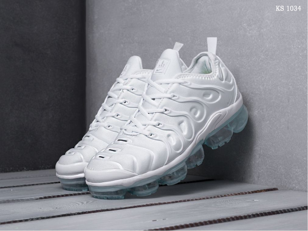 

Мужские кроссовки в стиле Nike Air Vapor Max Plus TN, текстиль, белые 45(29 см), размеры:44,45,46