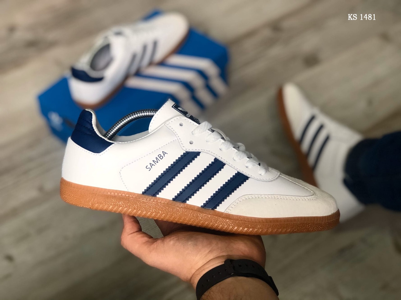 

Мужские кроссовки в стиле Adidas Samba, кожа, замша, белые с синим 46(29,5 см), размеры:41,45,46