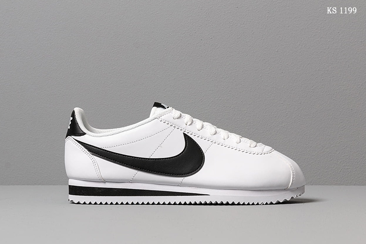 

Мужские кроссовки в стиле Nike Cortez, натуральная кожа, белые с черным 43(27,5 см), размеры:41,43,44,45