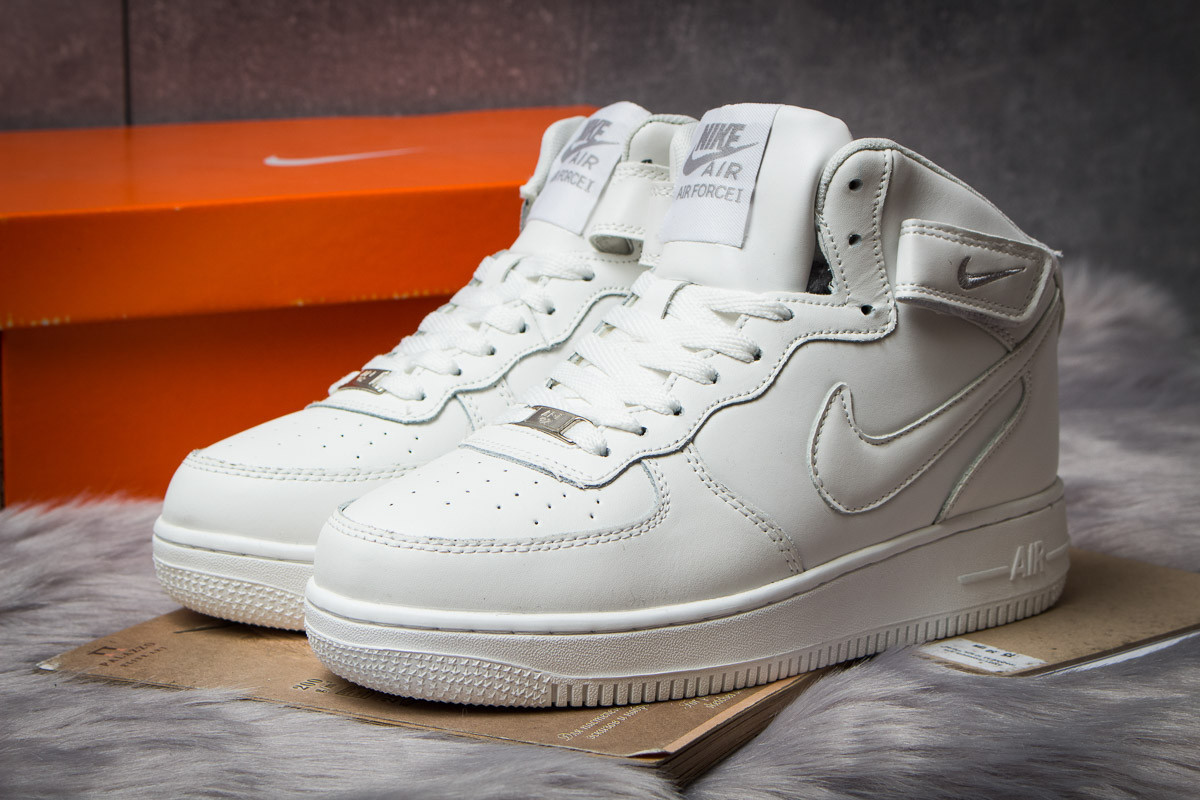 

Мужские кроссовки в стиле Nike Air Force White, белые 45(28,3 см), размеры:41,45