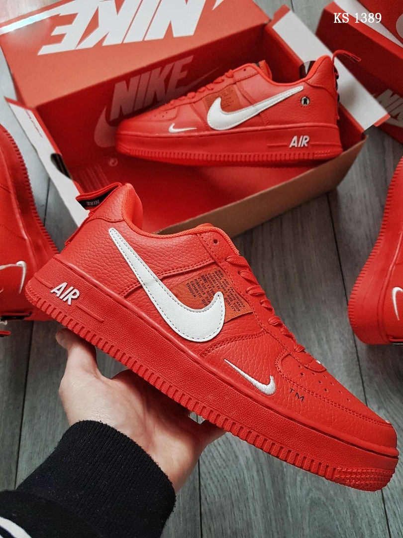 

Мужские кроссовки в стиле Nike Air Force 1 LV8, кожа, красные с белым 41(26 см), размеры:41,42,44,46