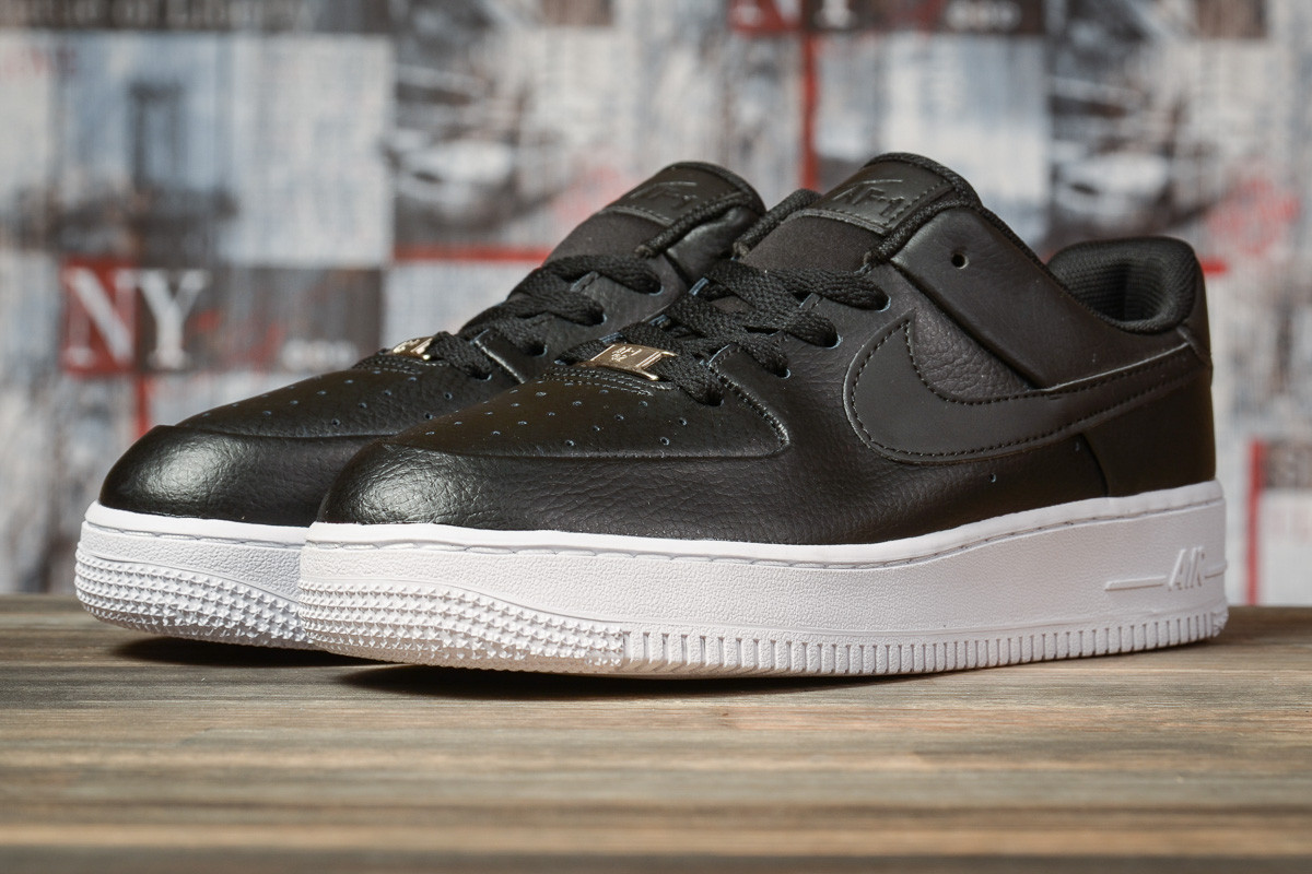 

Женские кроссовки Nike Air AF-1, кожа, черные с белым 41(26,5 см), размеры:38,39,40,41