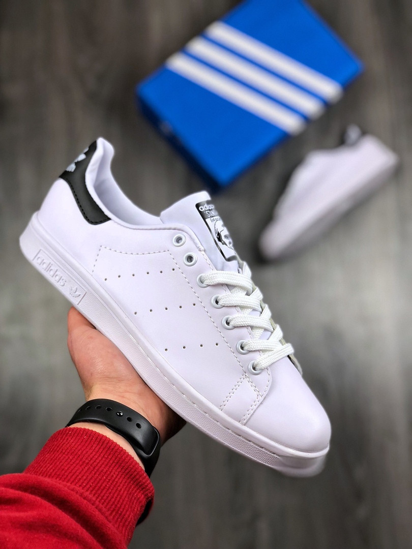 

Мужские кроссовки в стиле Adidas Stan Smith White, белые 45(29 см), размеры:44,45