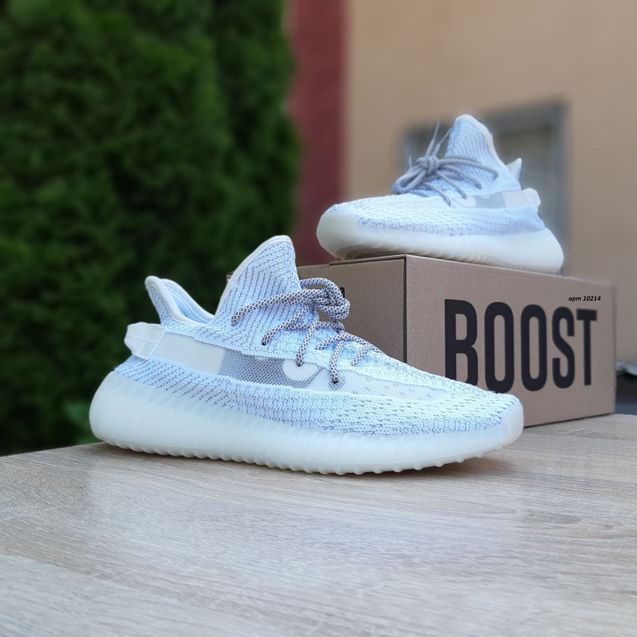 

Мужские кроссовки в стиле Adidas Yeezy Boost 350, текстиль, серые с белым, 41 (26,5 см), размеры:41,43,45