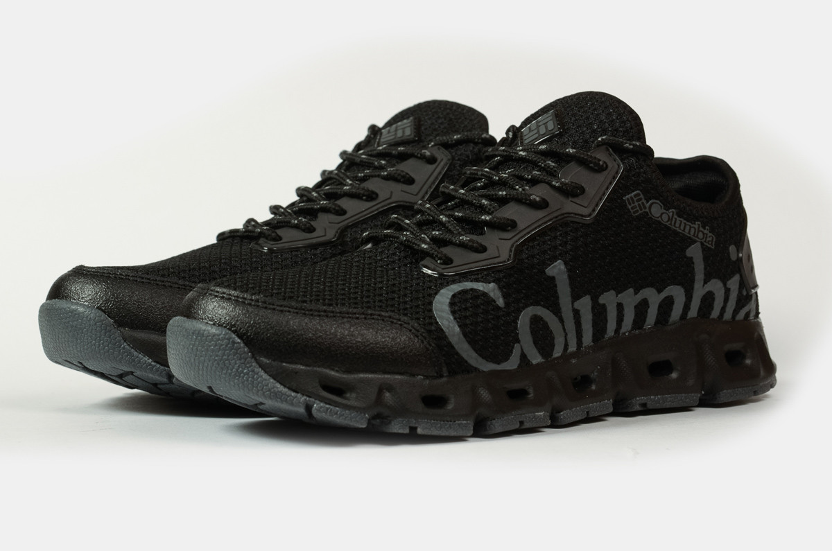 

Мужские кроссовки в стиле Columbia Sportwear, текстиль, черные 42(27 см), размеры:41,42,43