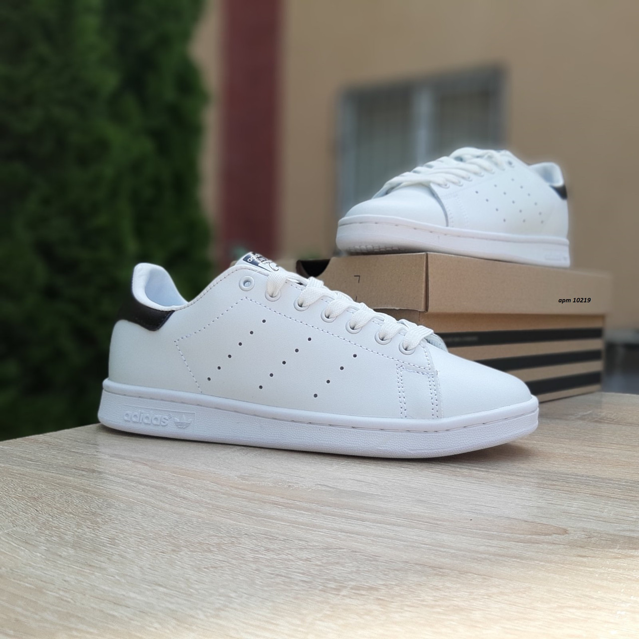 

Мужские кроссовки в стиле Adidas Stan Smith, кожа, белые с черным, 42 (26,5 см), размеры:41,42,44,45,46