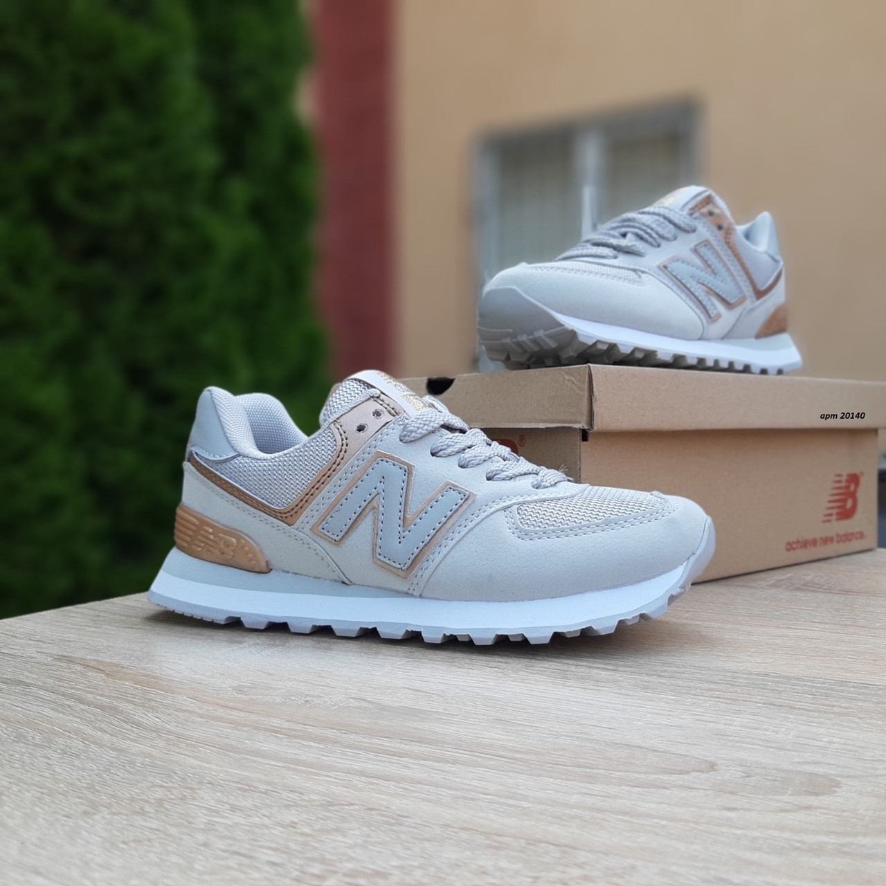 

Женские кроссовки в стиле New Balance 574, замша, сетка, серые с золотым, 41 (26 см)