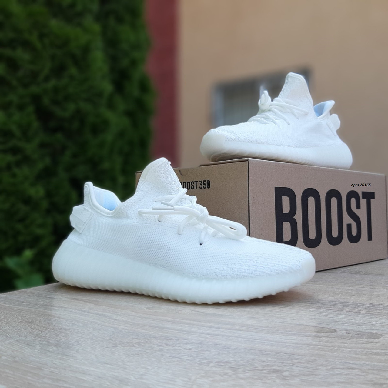 

Женские кроссовки в стиле Adidas Yeezy Boost 350, текстиль, белые, 40 (26 см), размеры:37,40