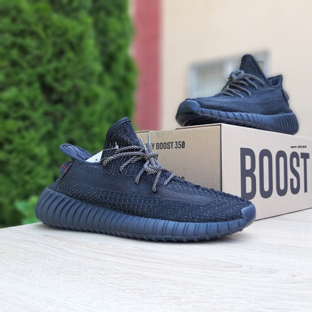 

Женские кроссовки в стиле Adidas Yeezy Boost 350, текстиль, черные, 37 (23,5 см), последний размер