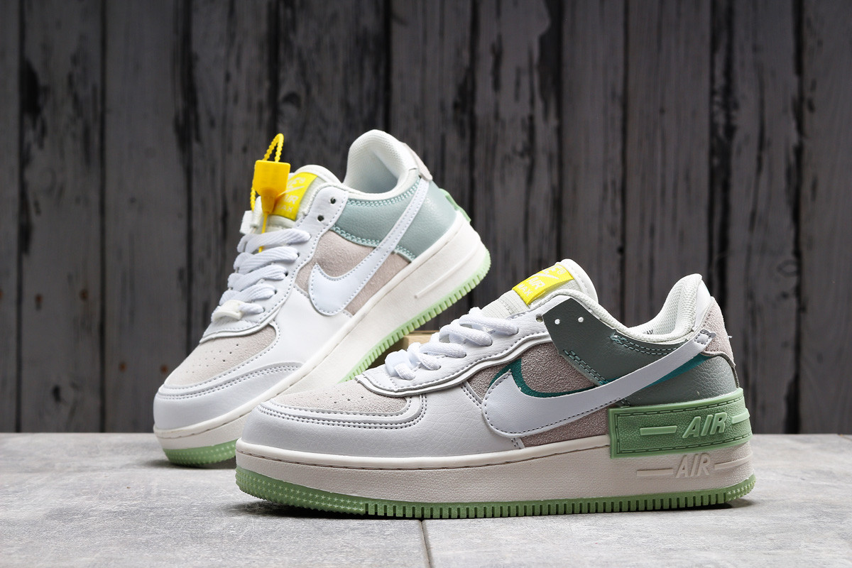 

Женские кроссовки в стиле Nike Air Force 1, разноцветные 36 (22,5 см), размеры:36,37,38,39