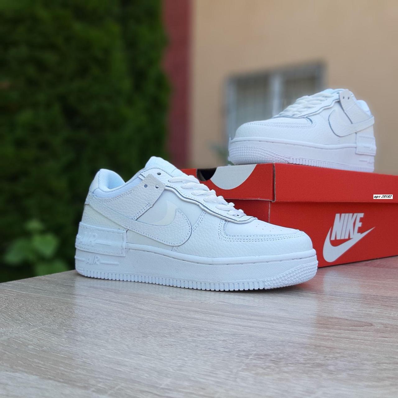 

Женские кроссовки в стиле Nike Air Force 1 Shadow, кожа, белые, 41 (26 см), размеры:36,39,41