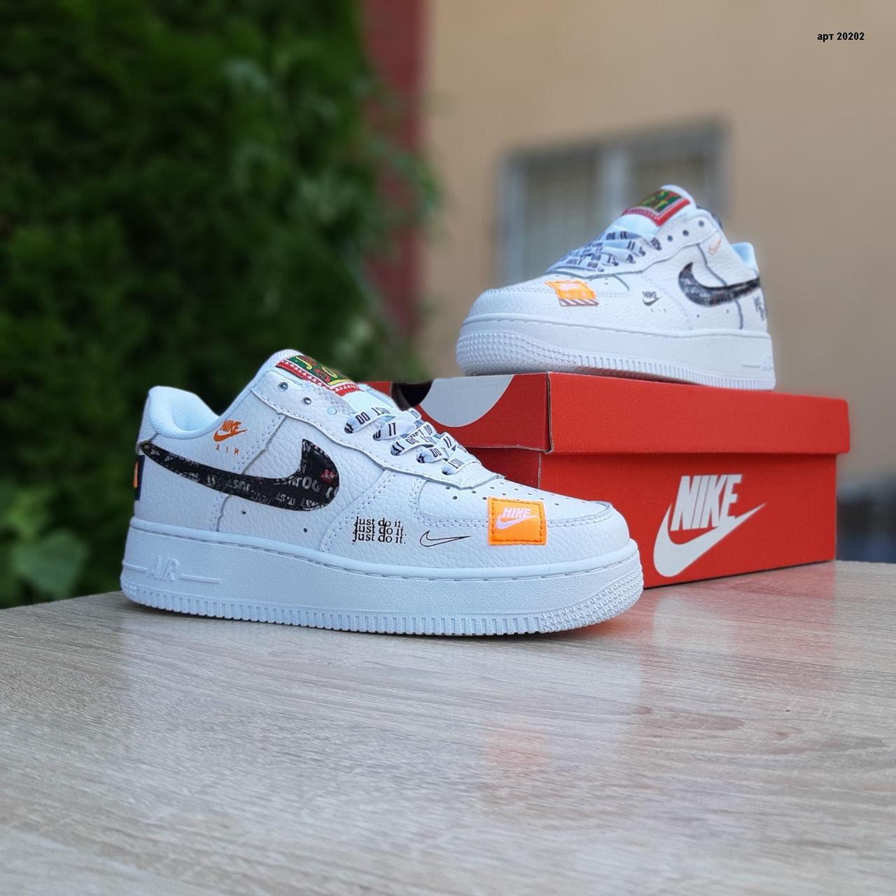 

Женские кроссовки в стиле Nike Air Force 1 x Off-White, кожа, белые с черным, 40 (25,5 см), размеры:37,40