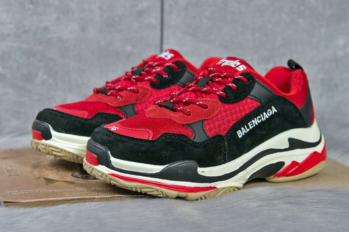 

Женские кроссовки в стиле Balenciaga Triple S, красные 38(23,8 см), размеры:37,38