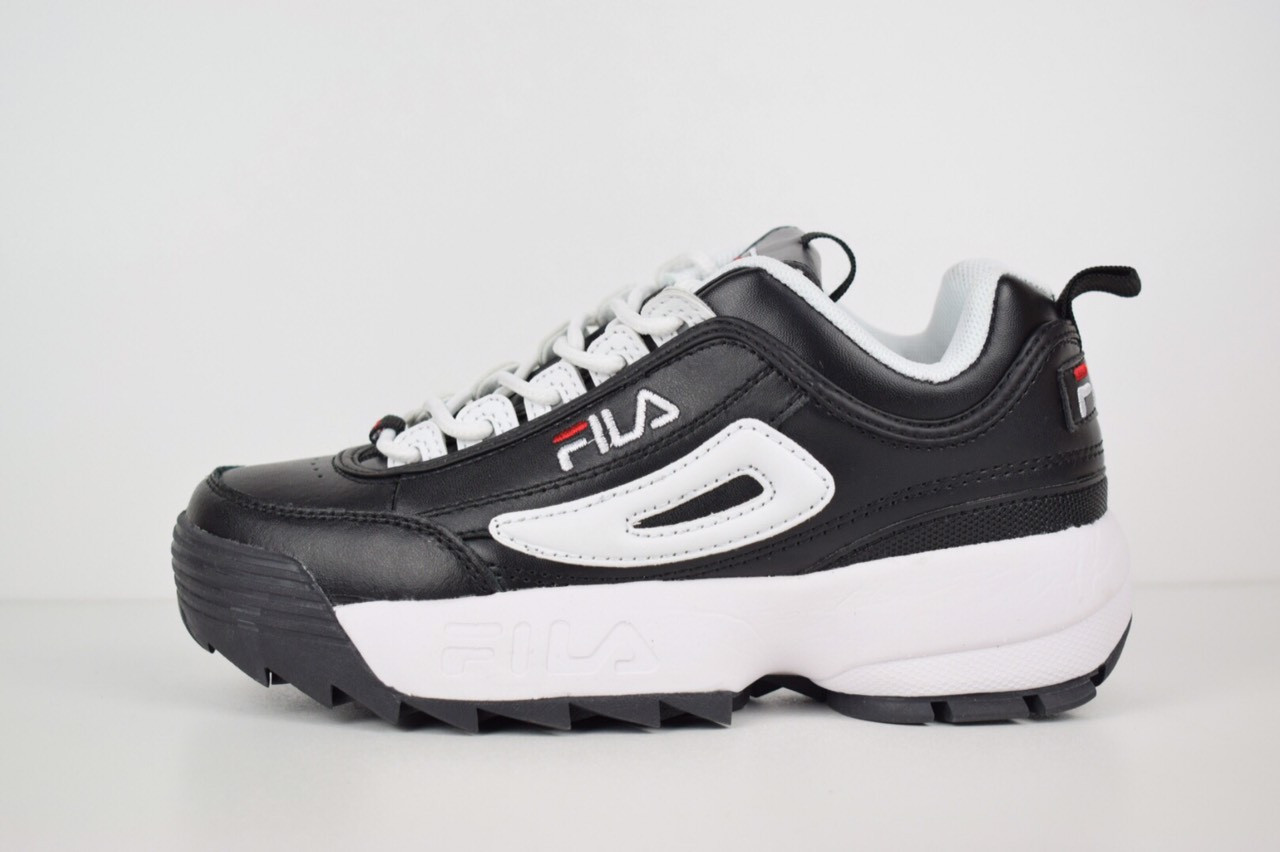 

Женские кроссовки в стиле Fila disruptor 2, кожа черные с белым значком 37(23,5 см), размеры:36,37