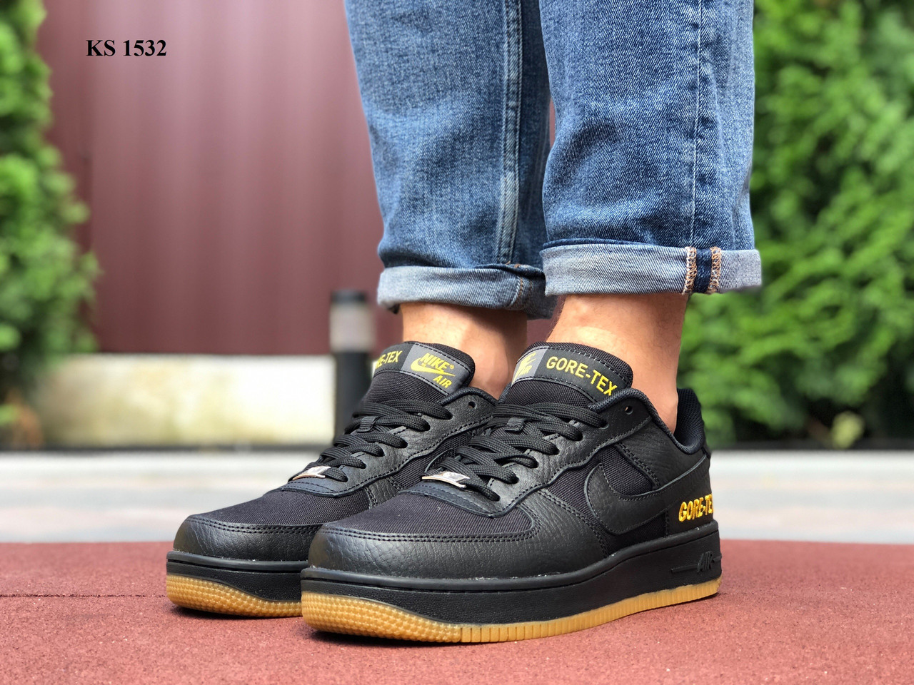 

Мужские кроссовки в стиле Nike Air Force 1 GORE-TEX, кожа, текстиль, черные 43 (27,5 см), размеры:43,44,45,46