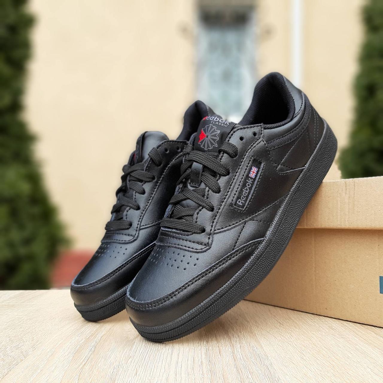 

Мужские кроссовки в стиле Reebok Club, кожа, черные 42(26,5 см), размеры:42,43,44,45