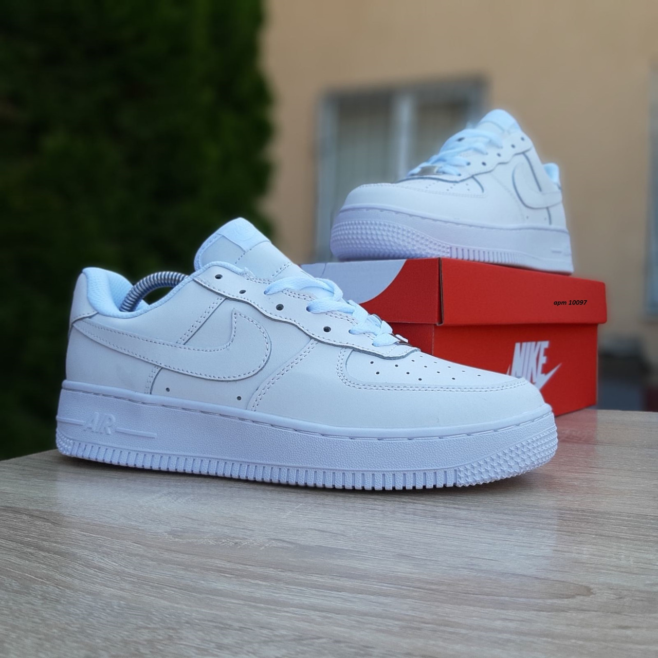 

Мужские кроссовки в стиле Nike Air Force, кожа, белые, 46р, размеры:41,44,45,46