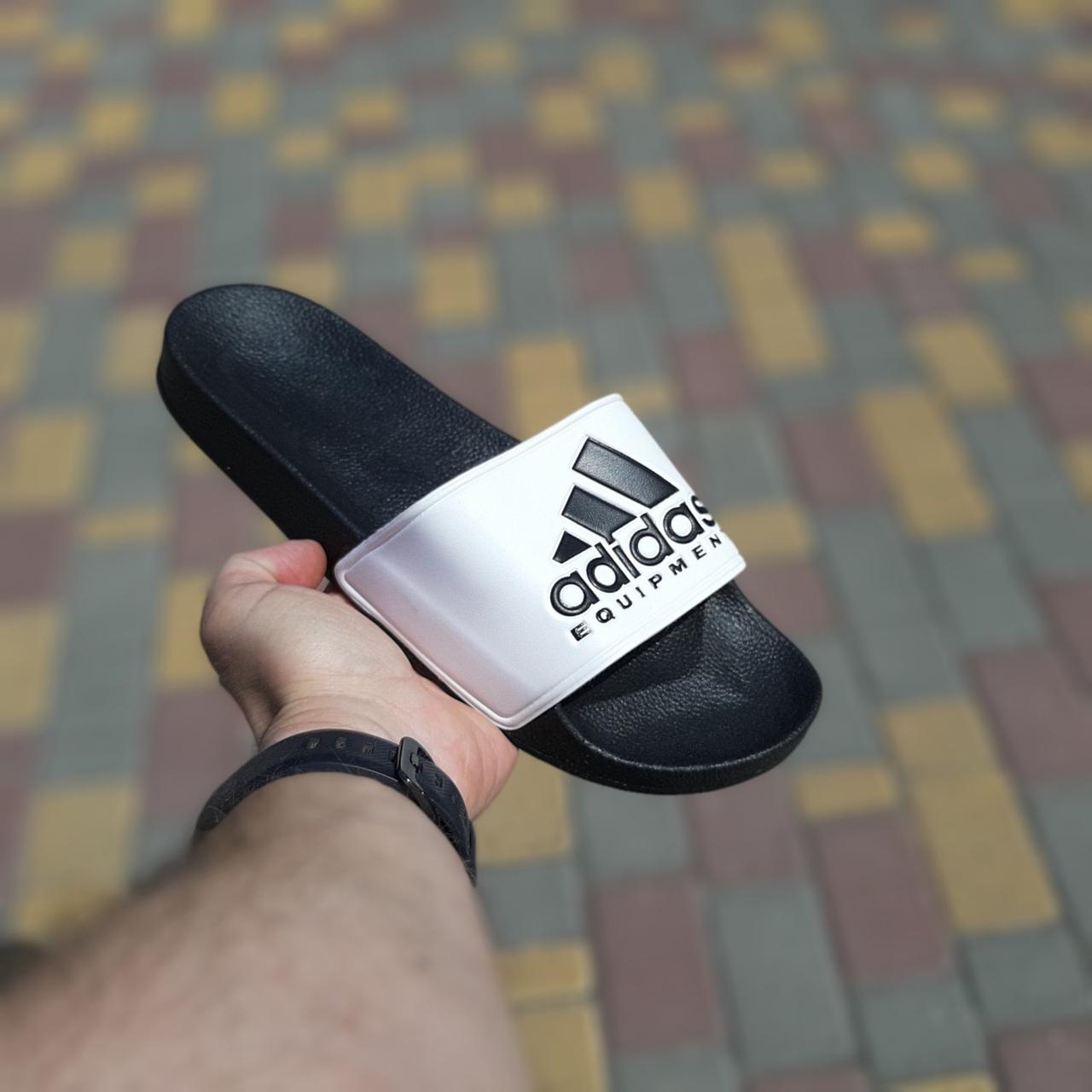 

Мужские шлепанцы в стиле Adidas, черно-белые 44(28 см), размеры:42,43,44,45