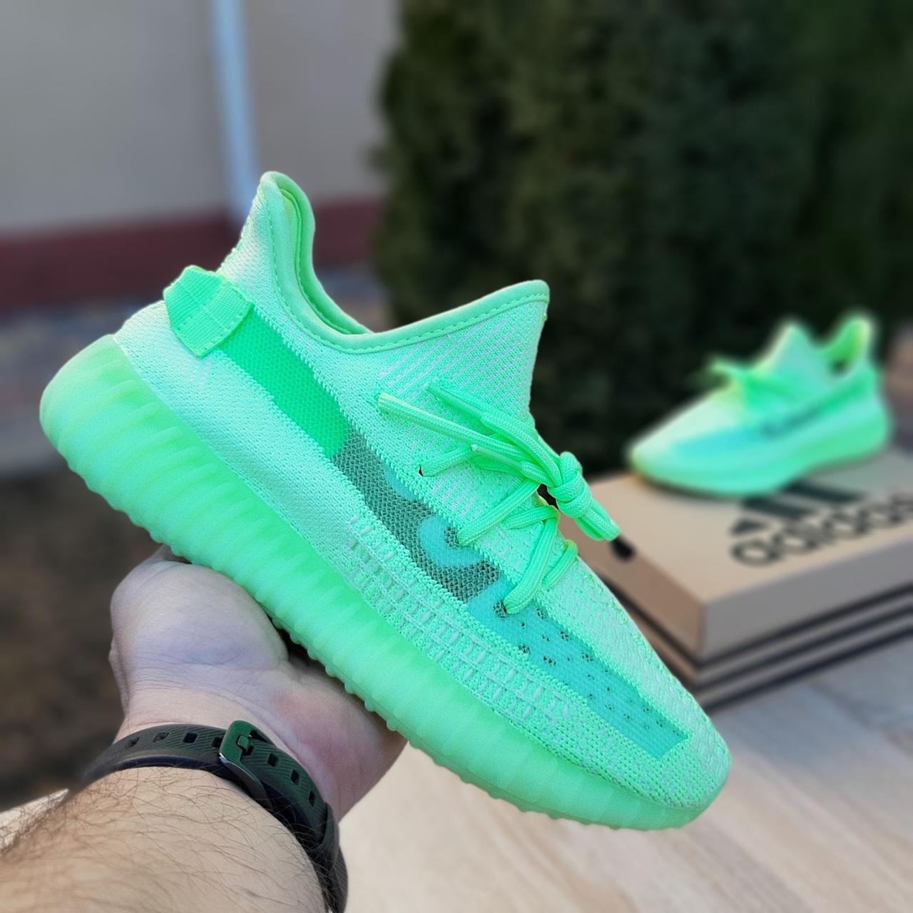 

Женские кроссовки в стиле Adidas Yeezy Boost 350 V2, текстиль, салатовые 37(23,5 см), последний размер