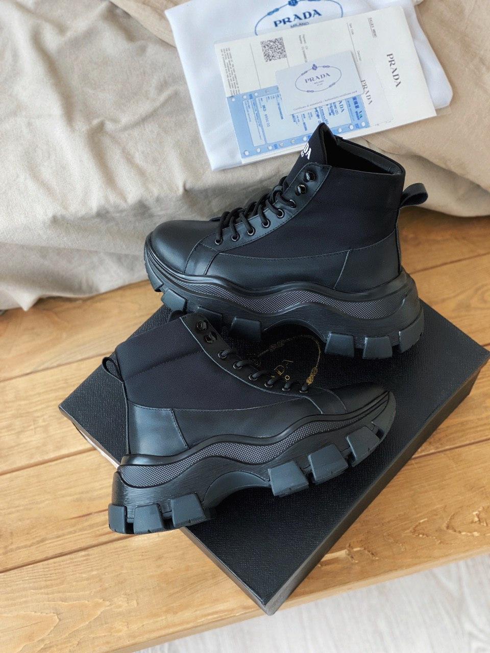 

Кроссовки Prada Milano Sneakers Block 39