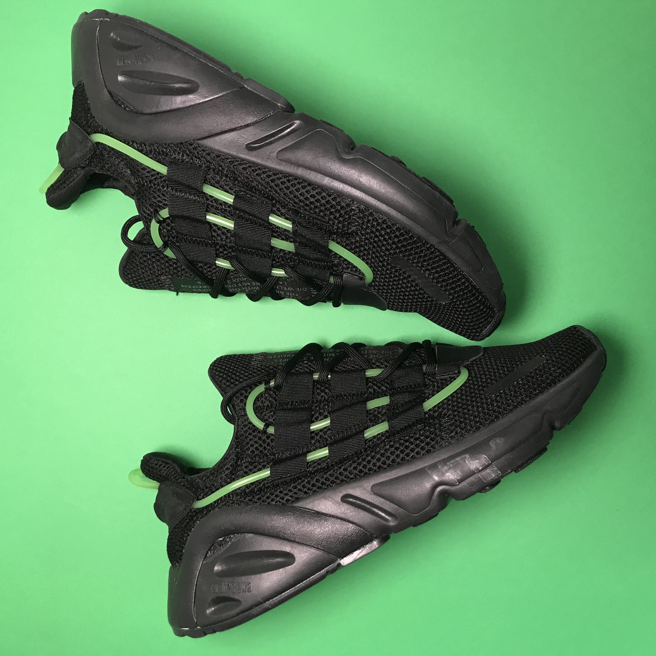 

Adidas Yeezy 600 Lexicon Future Black Green 42, Чёрный с зелёным