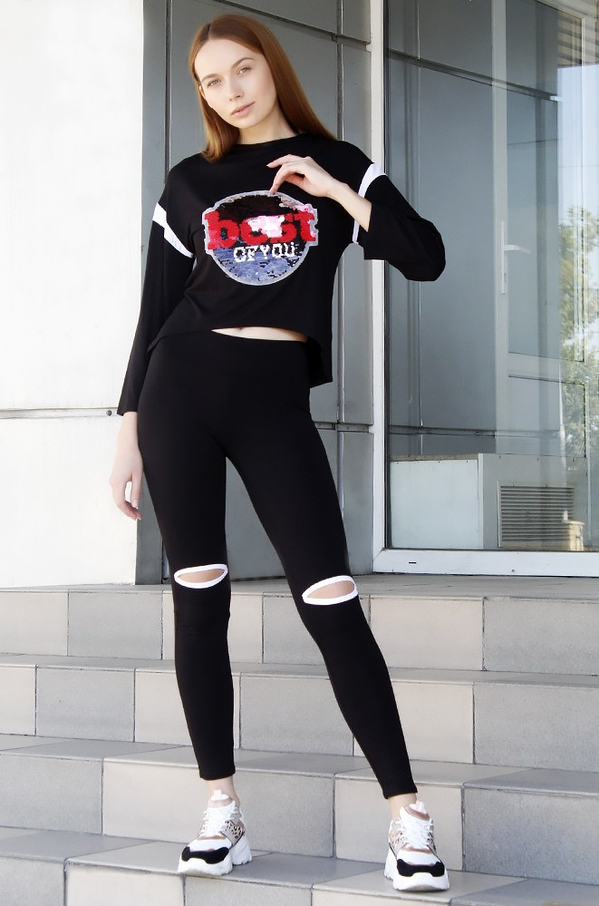 

Спортивный костюм женский черный 017