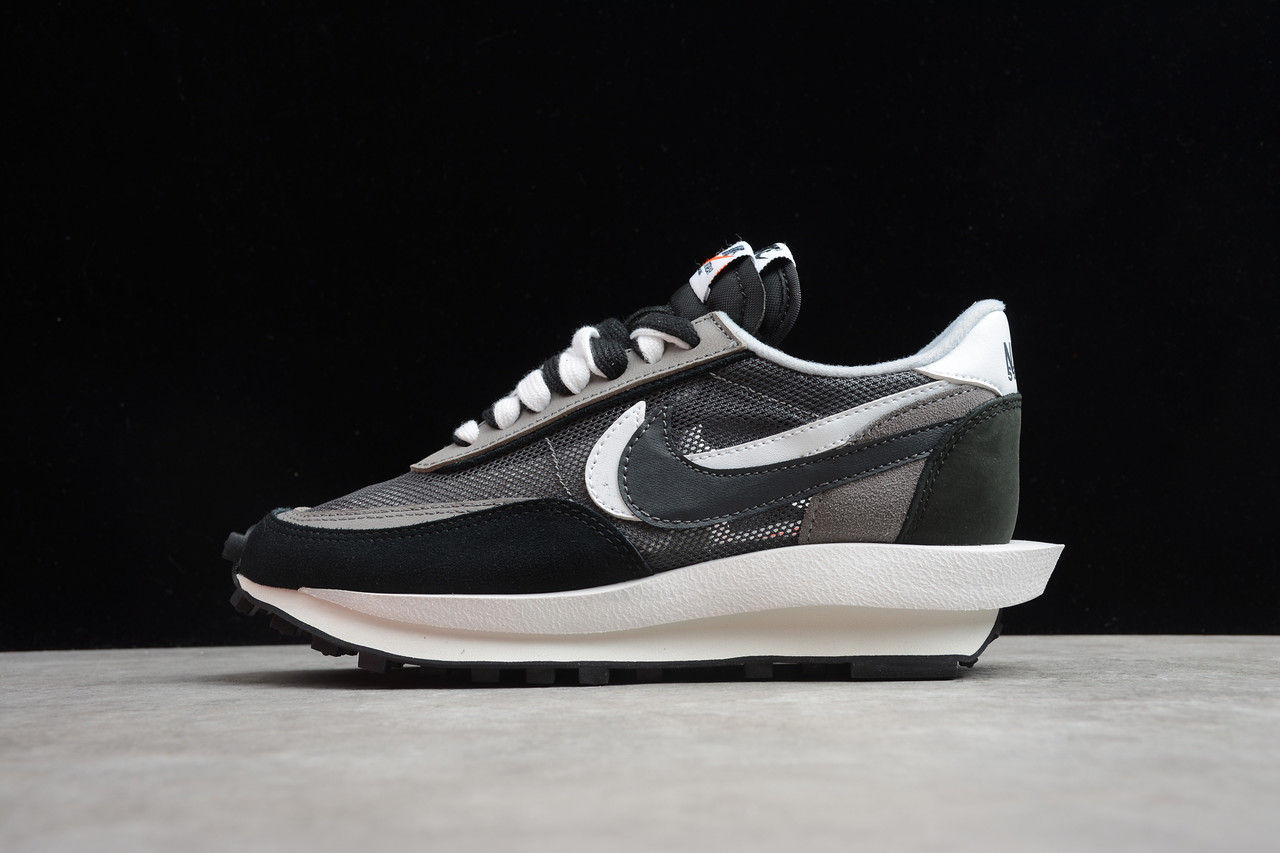 

Кроссовки мужские Sacai x Nike LVD Waffle Daybreak / DBR-013 (Реплика), Черный;серый