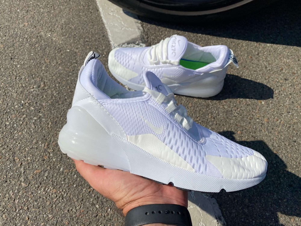 

Кроссовки Nike Air 270 White