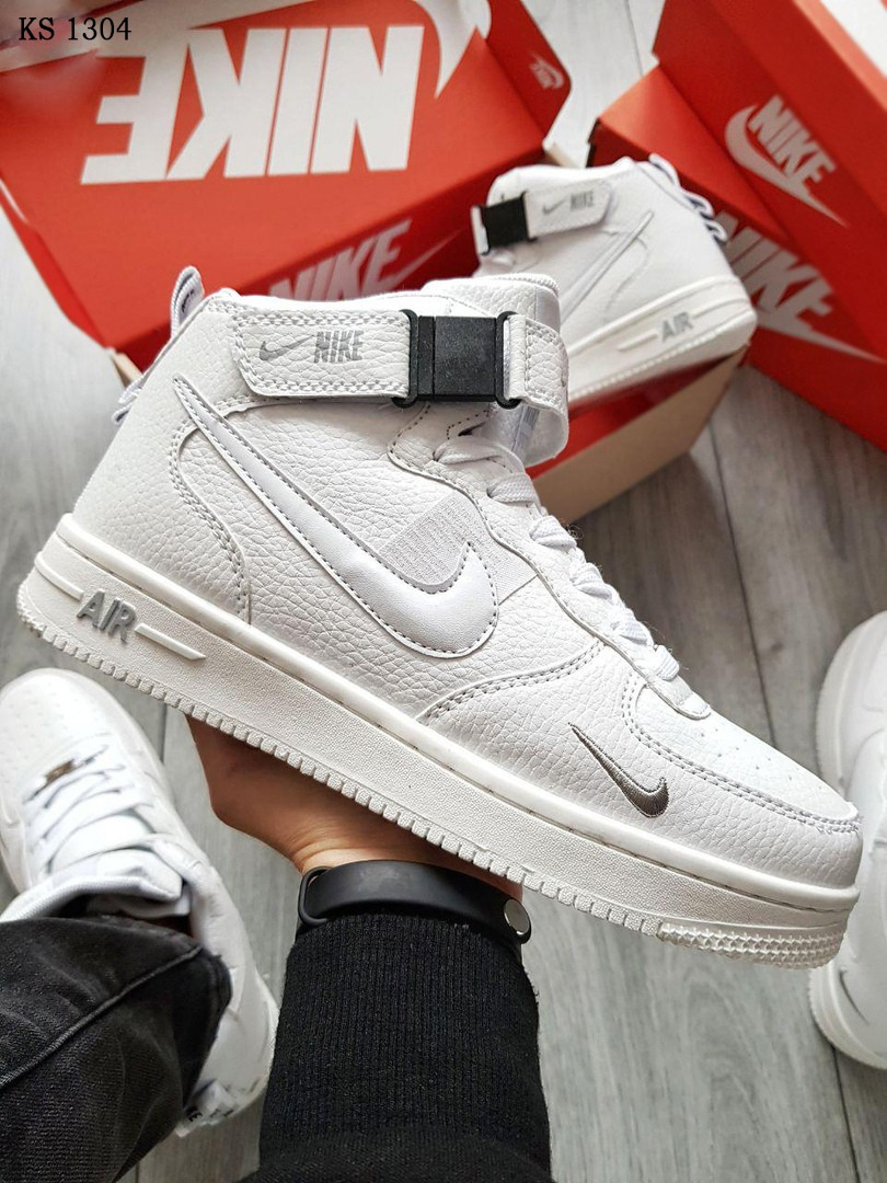 

Мужские зимние кроссовки на меху в стиле Nike Air Force 1 07 Mid LV8, кожа, белые 46 (29,5 см)