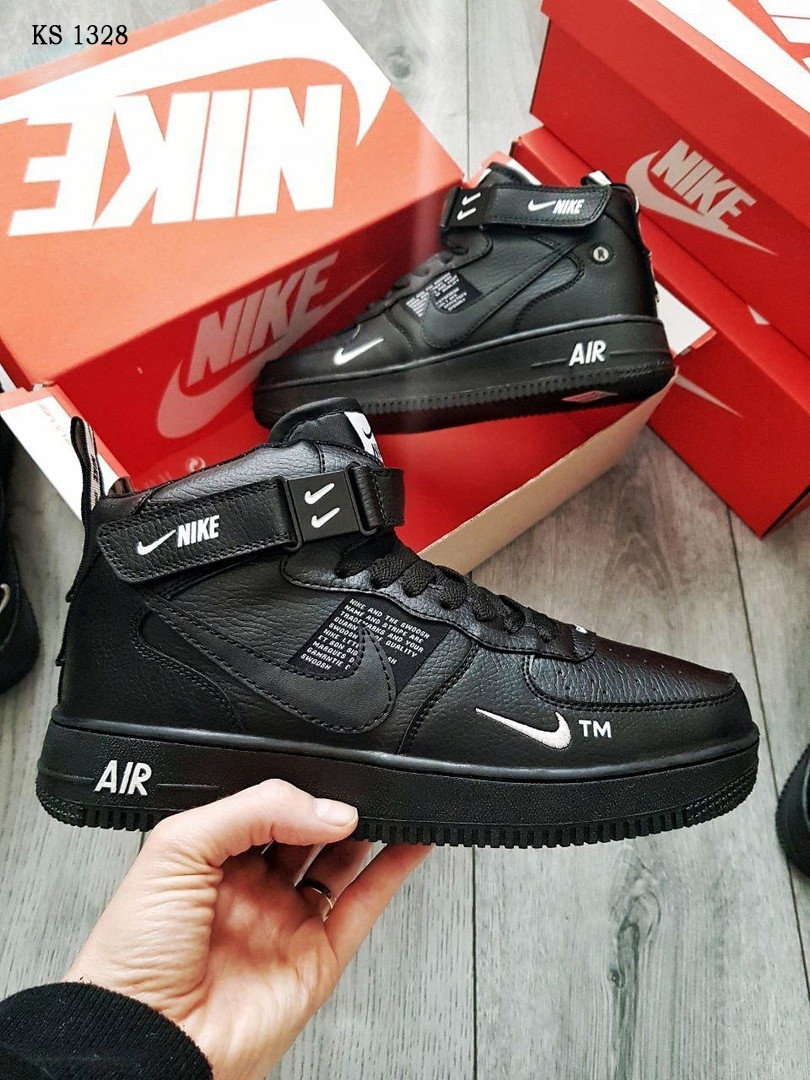 

Мужские зимние кроссовки на меху в стиле Nike Air Force 1 07 Mid LV8 Low, кожа, черные 43 (27,5 см)